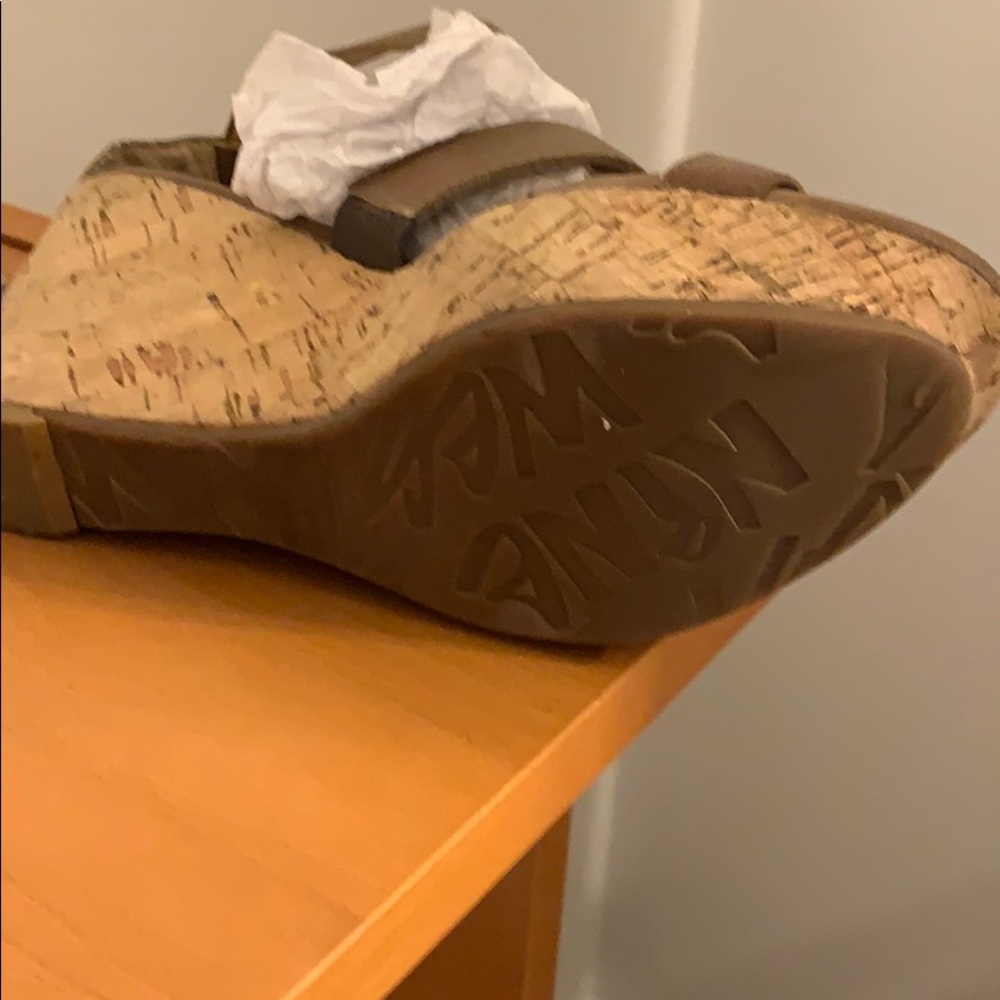 Nine West sandals - Picture 5 of 9